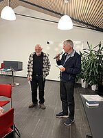 Præsident Asbjørn Kristensen lykønsker Laust Bøgesvang med jubilæet . Laust har været meget aktiv og er stadig meget aktiv i klubben. han har haft stort set alle poster og repræsenteret klubben Internationalt. Stor TAK til Laust.