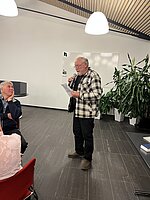 Laust Bøgesvang holder meget flot tale - hvilken betydning Y`s Men`s klubben og dens medlemmer har haft for ham og hans familie og hvilke oplevelser medlemskabet har givet.