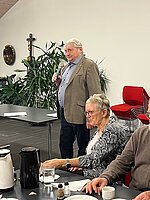 Jens Poulsen takker for nålen og syntes de 50 år er fløjet afsted.