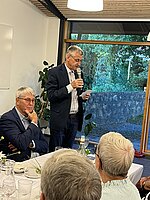 Ny præsident Christian Stensgård afslutter aftenen.